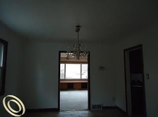 3rd image of 1630 Riverbank St