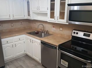 6001 N Falls Circle Dr APT 104, Lauderhill, FL 33319