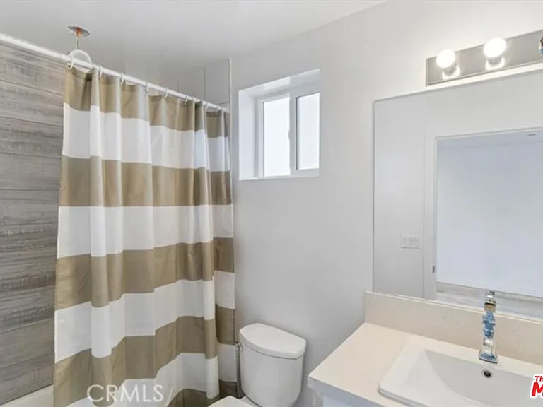 5643 Willowcrest Ave — Photo 7