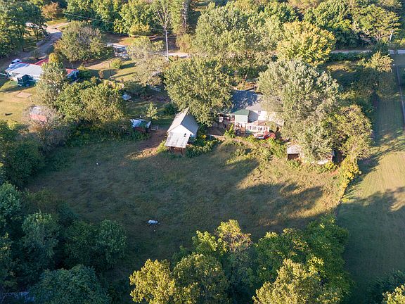 5th image of 1240 Clearwater Dr