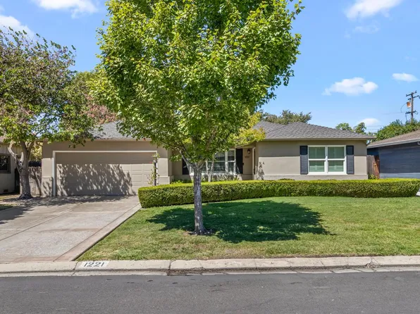 1221 Como Park Way, Modesto, CA 95350