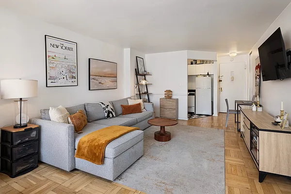 Rented by Douglas Elliman | media 2