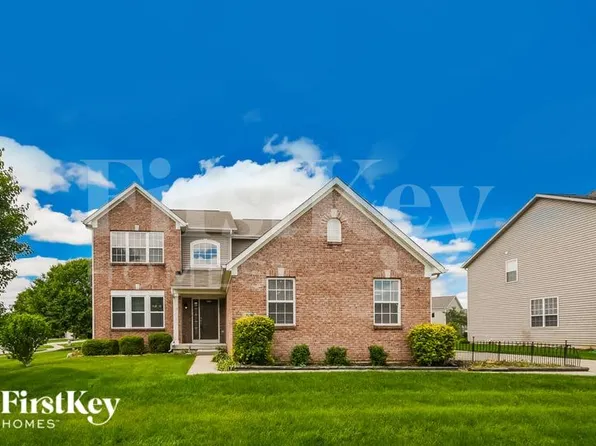 6240 Eagle Lake Dr, Zionsville, IN 46077
