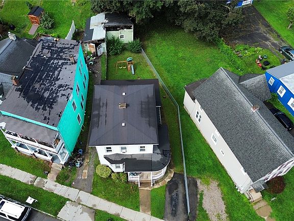 2nd image of 82 W Monroe St