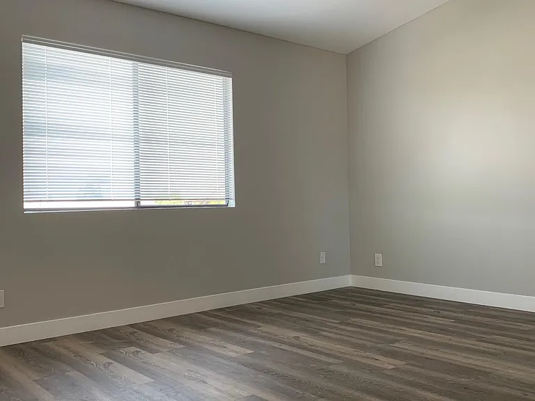 529 W California Ave #5 — Photo 8