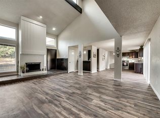 5500 Willow Cir, Fort Worth, TX 76112