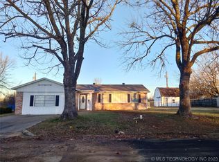 616 Sunset Blvd, Hugo, OK 74743