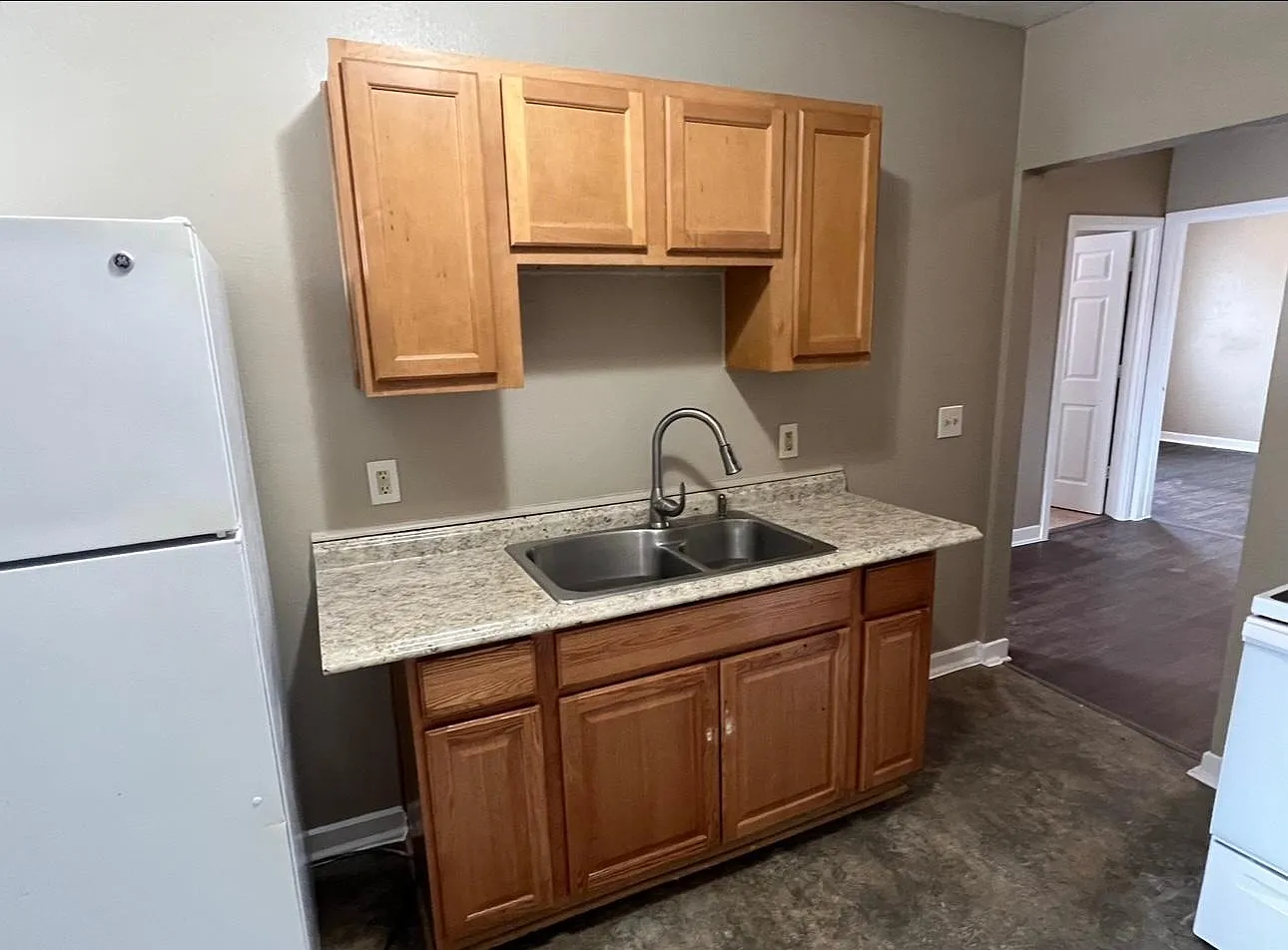 135 E Keefe Ave — Photo 1