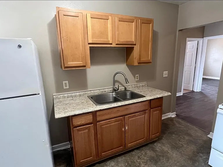 135 E Keefe Ave #6 — Photo 1