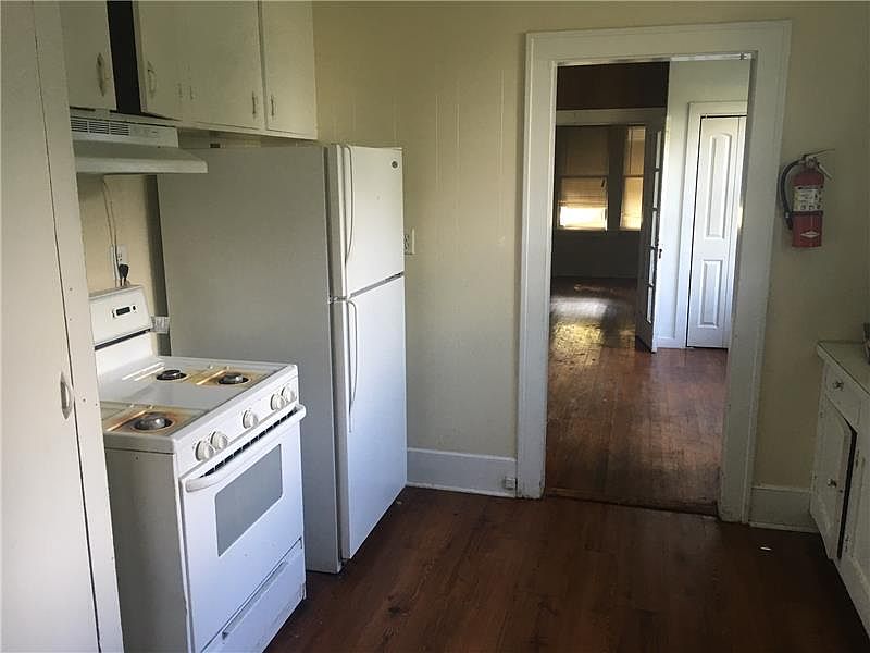 2nd image of 501 Cole Ave