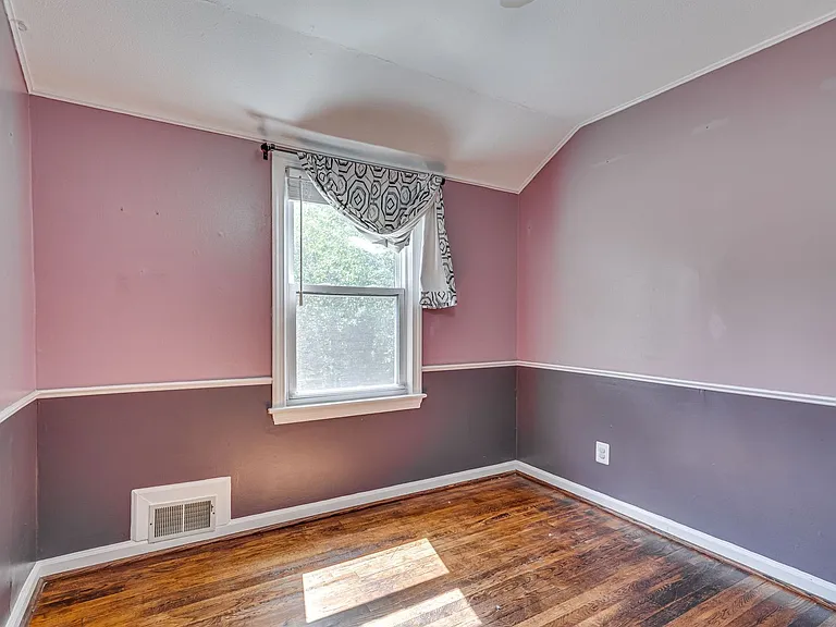 2848 Fairhaven Ave — Photo 11