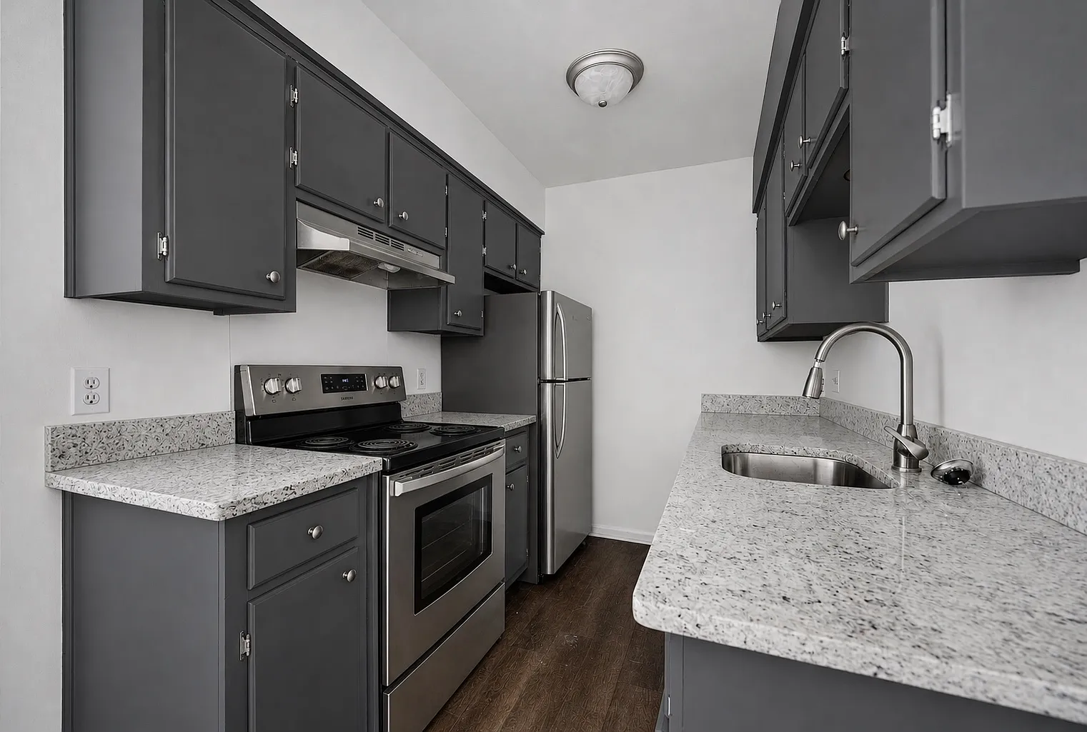 2 bed, 800 sqft, $799 — Photo 2