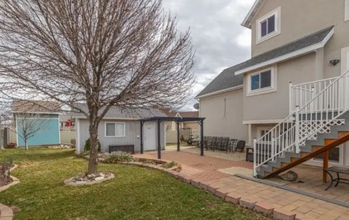 2212 N 700 W — Photo 24