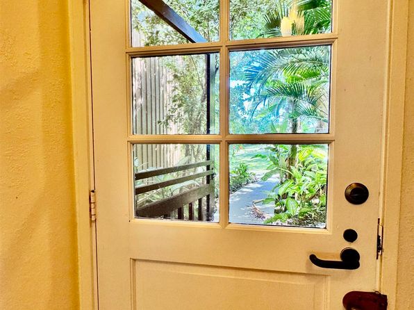 100 Lio Pl #D2, Maunaloa, HI 96770
