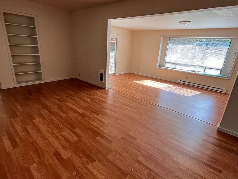 711 83rd Ave SW — Photo 10