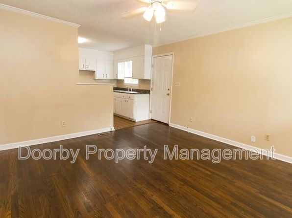 807 Henderson Ave #A, Rossville, GA 30741