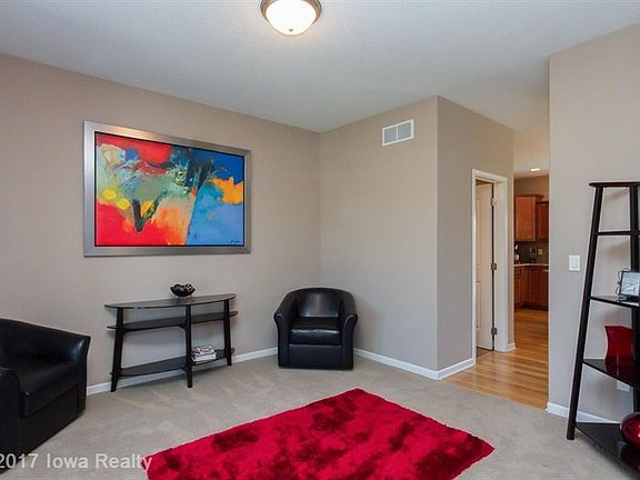 2nd image of 4308 NE Briarwood Dr
