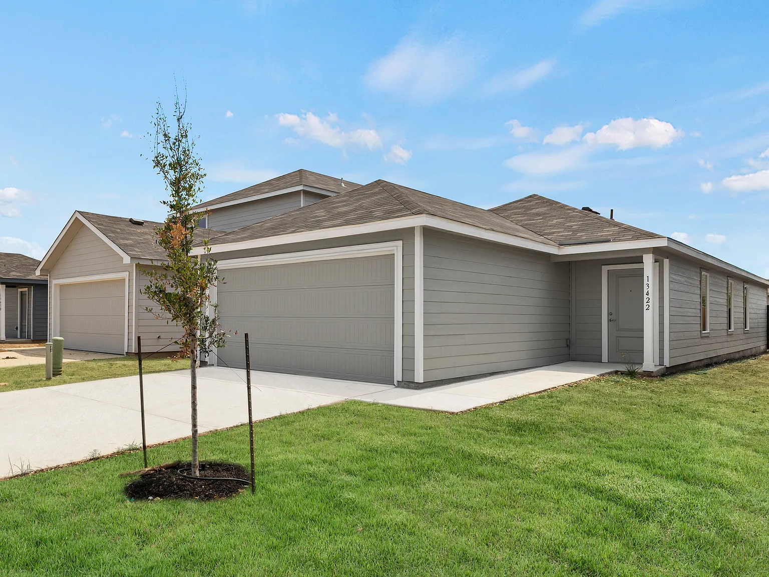 3 bed, 1354 sqft, $1,575 — Photo 2