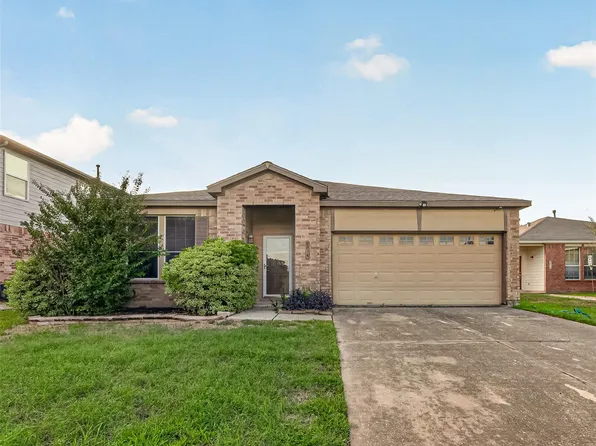 8814 Willow Spur Dr, Tomball, TX 77375