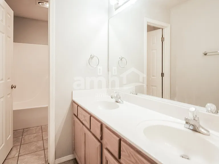 5309 S Redbud Ave — Photo 17