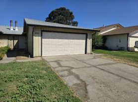 2011 Pawnee Way, Stockton, CA