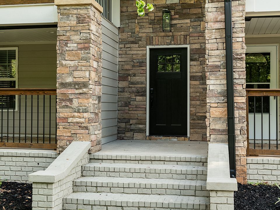 Spacious 2BR/2BA Apartment for Rent 1861 Lyle Ave, Atlanta