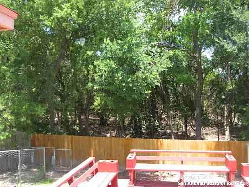 3rd image of 960 SPRING HILL DR