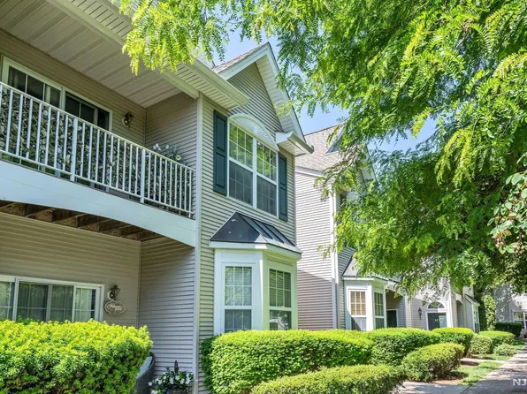 490 Cambridge Dr, Butler, NJ 07405