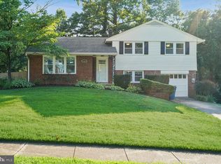 7427 Flora St, Springfield, VA 22150