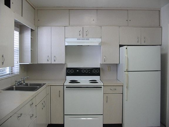 4th image of 337 W Tidewater Cir