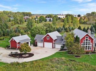 W8535 School Rd, Hortonville, WI 54944