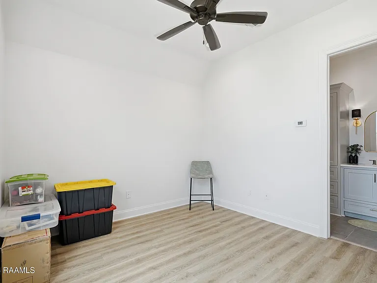 210 Amsterdam Ave — Photo 24