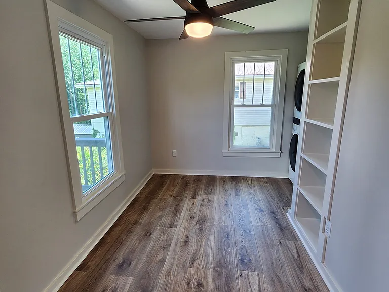291 Walker St — Photo 10