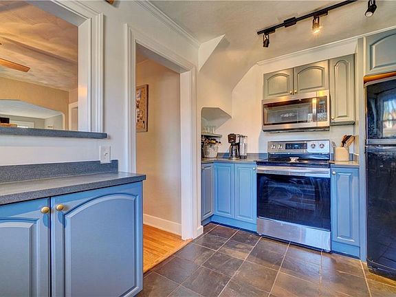 Open Kitchen to living areas