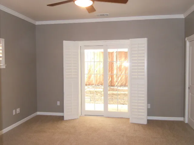 2706 Augusta St — Photo 5