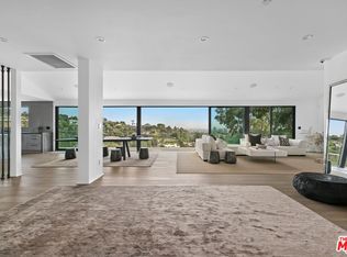 11010 Chalon Rd, Los Angeles, CA 90077