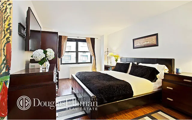 Sold by Douglas Elliman | media 17