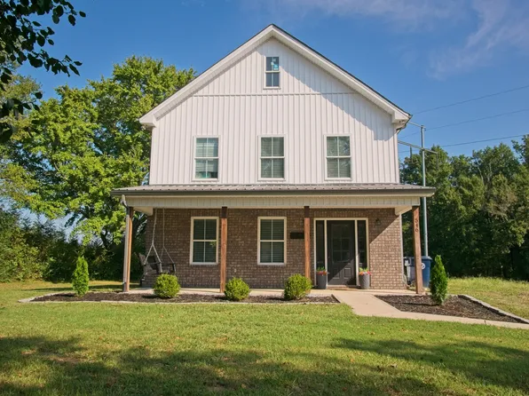 546 Green Meadow Dr, Smithville, TN 37166