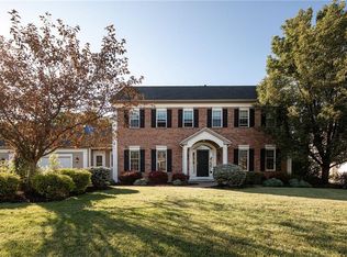8 Hedge Wood Ln, Pittsford, NY 14534