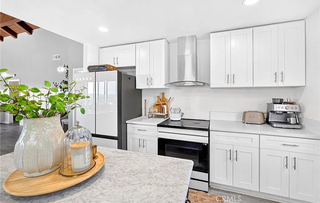 3 bed, 1623 sqft, $8,000 — Photo 3