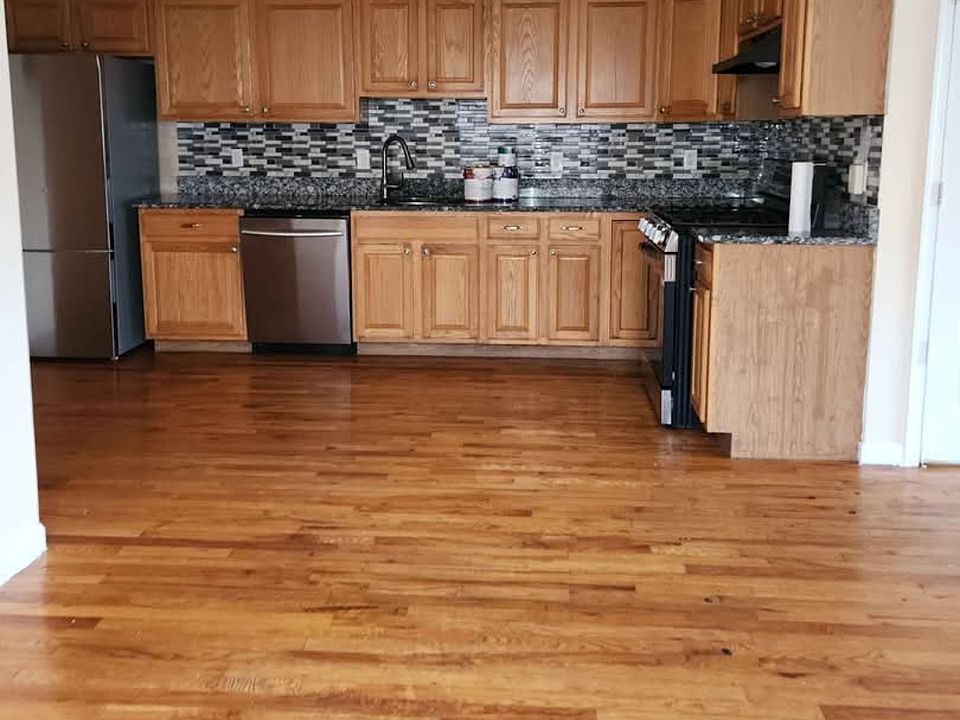 1st image of 226 Bond St #2