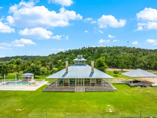 834 NORTHWOOD HILLS DR, Fredericksburg, TX 78624