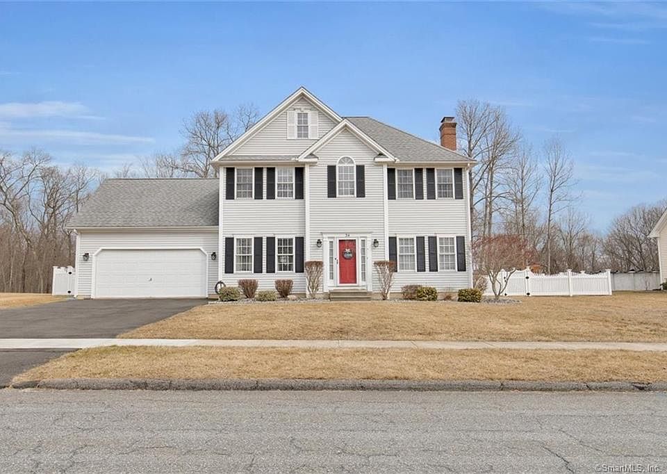 1st image of 34 Tarragon Dr
