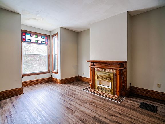 3rd image of 1250 Indianola Ave
