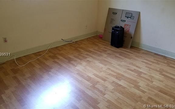 5th image of 8421 Windsor Dr