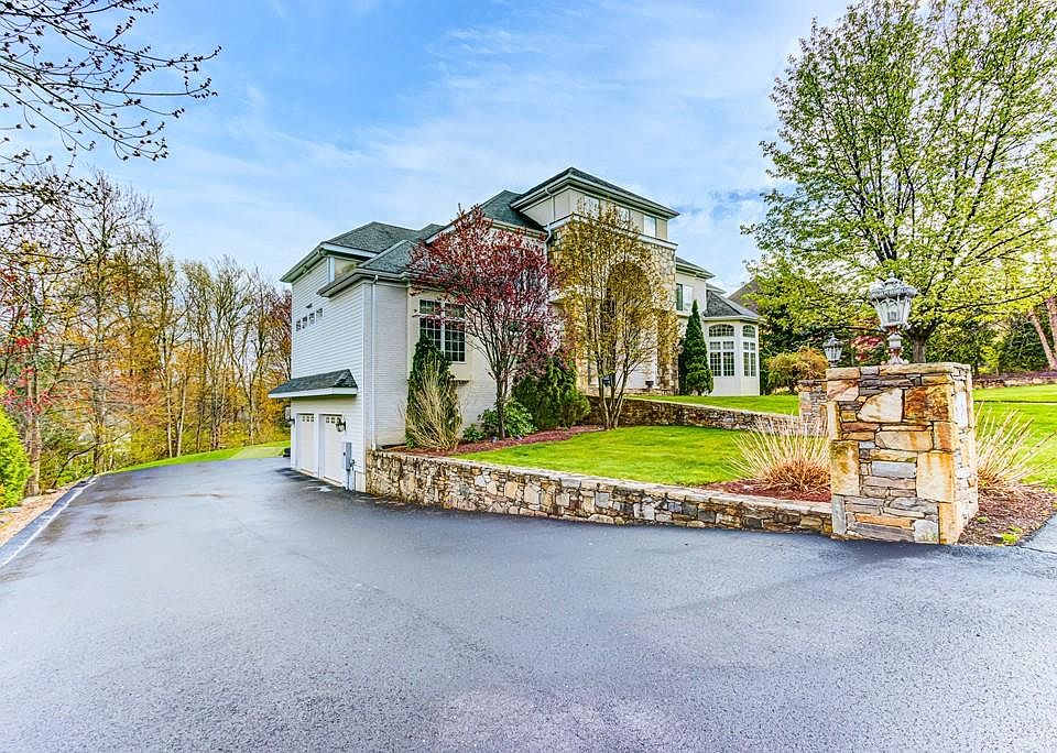 26 Coachman Ridge Rd, Shrewsbury, MA 01545 MLS 72666951 Zillow