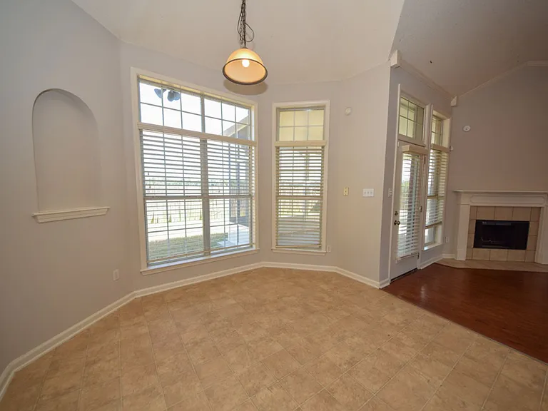 2648 Plum Creek Dr — Photo 7