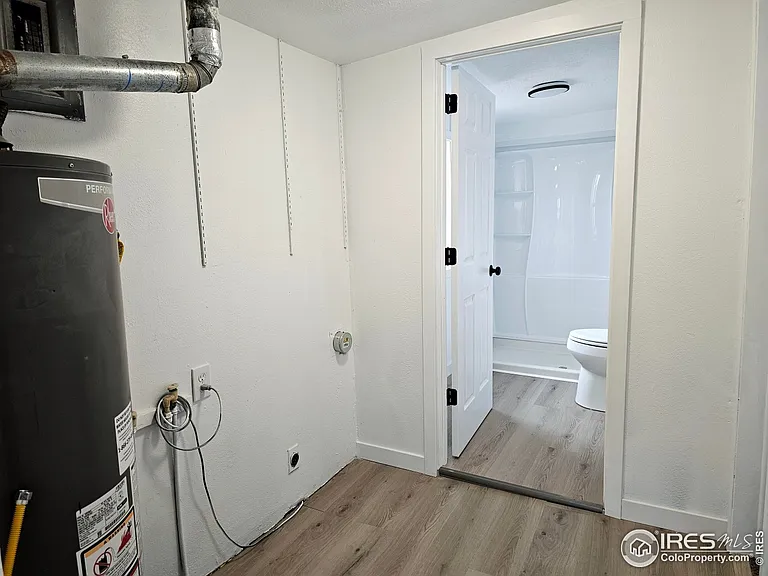 515 Hamilton St — Photo 13
