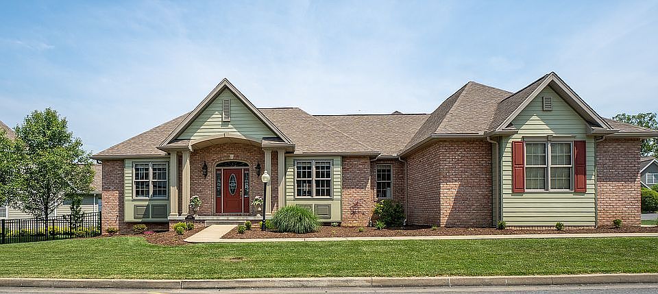 1st image of 103 S Harwich Cir