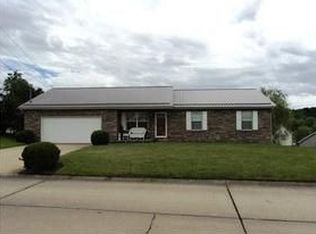 1502 Thistlewood Cir, Hurricane, WV 25526